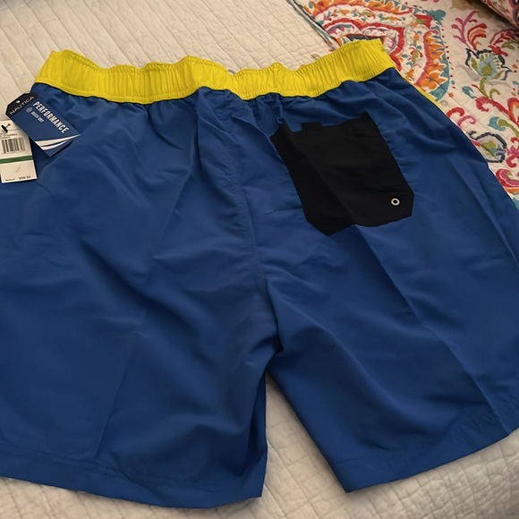 NWT ~Nautica Men’s Swim Shorts Size Large - Picture 5 of 5